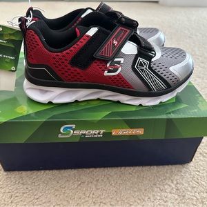 Skechers Light up Shoes, size 1 kids